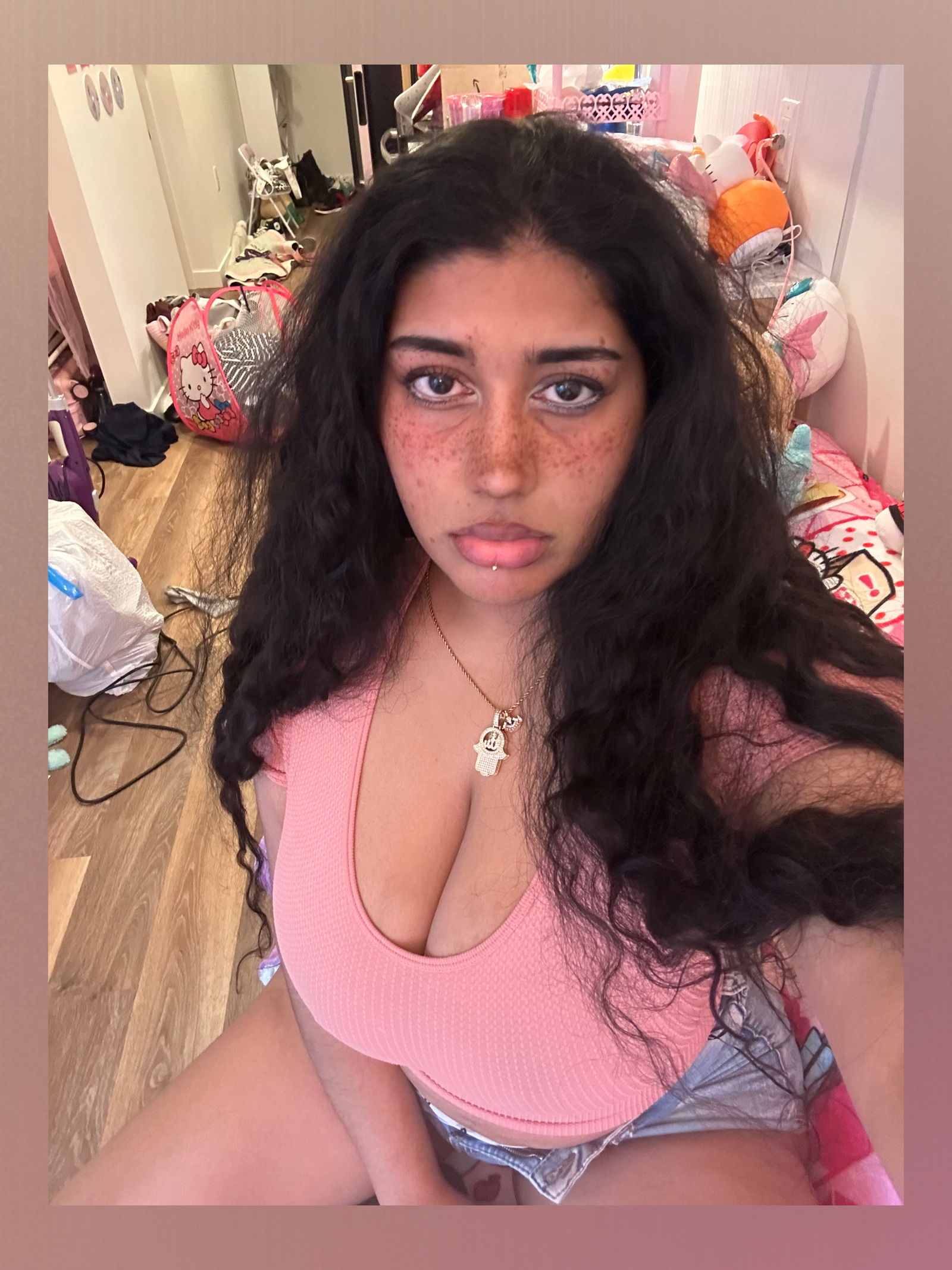 tanvi 🇮🇳's avatar