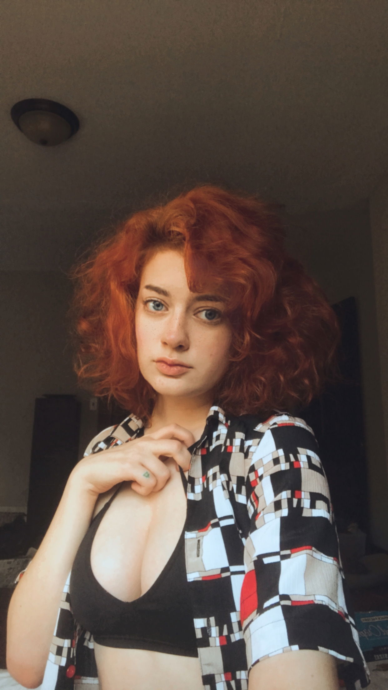 VAL NOIR 🦊's avatar