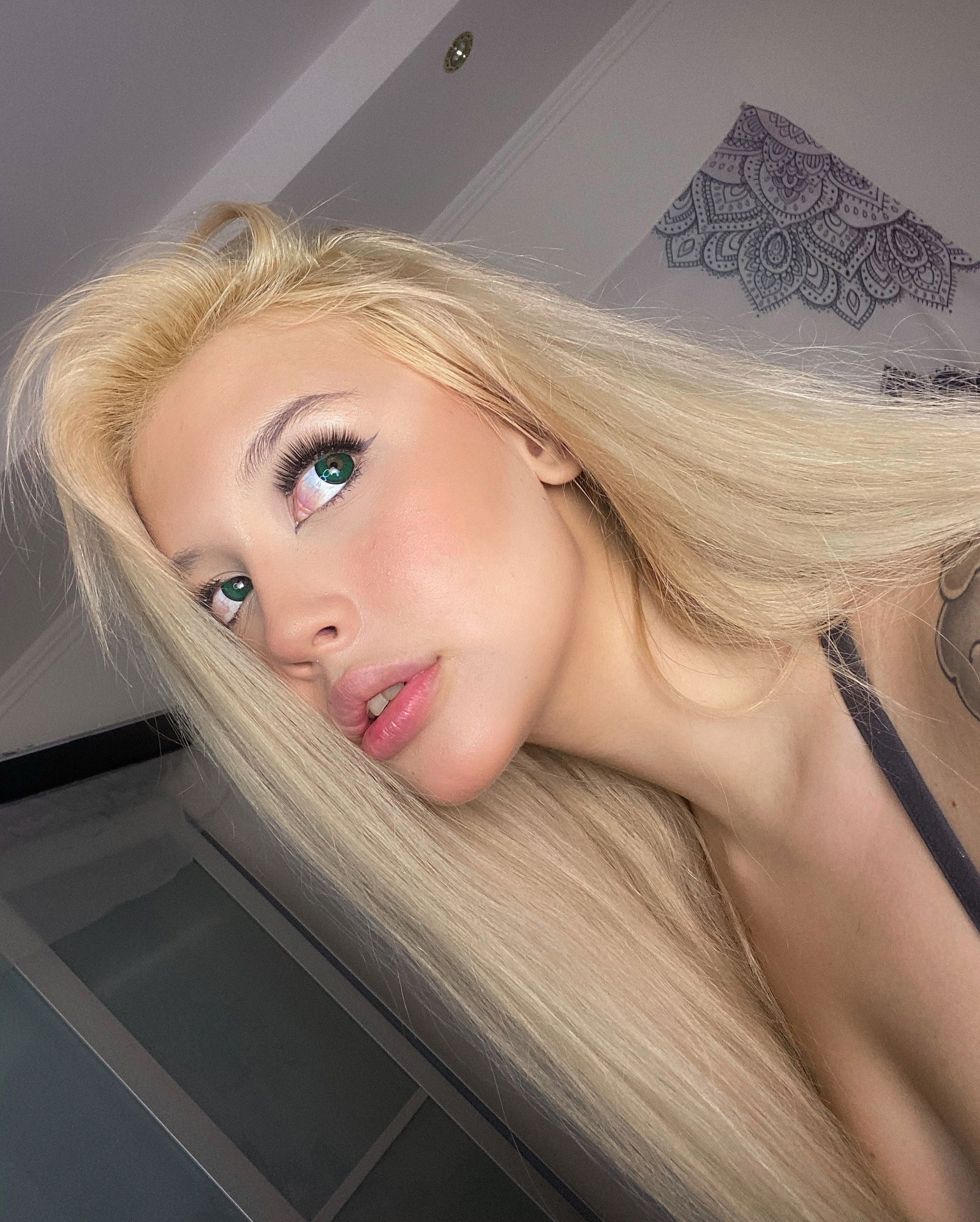 Vickyfckingdoll's avatar