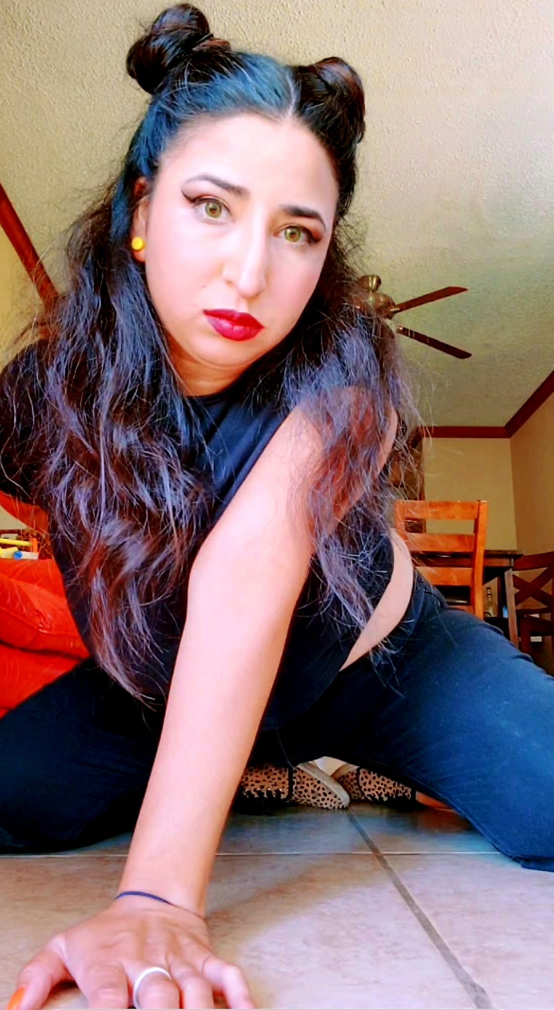 Victoria Joe's avatar