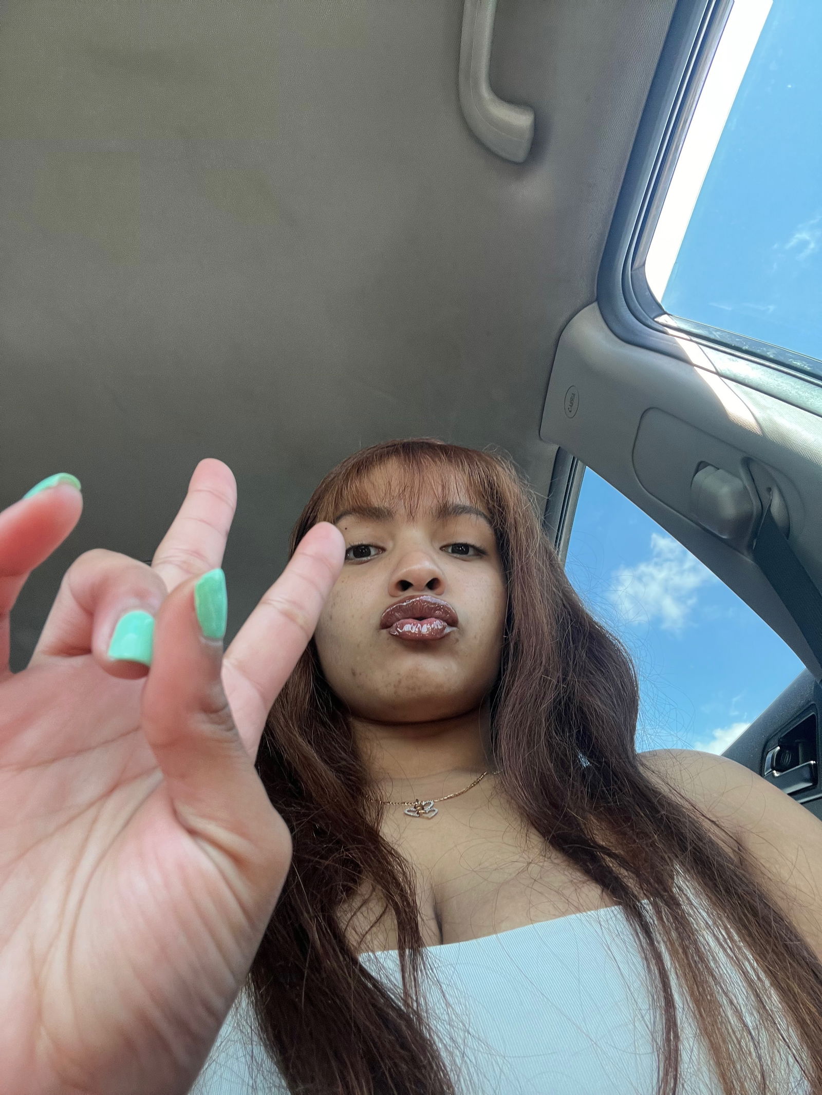 virgo moon 🌙's avatar