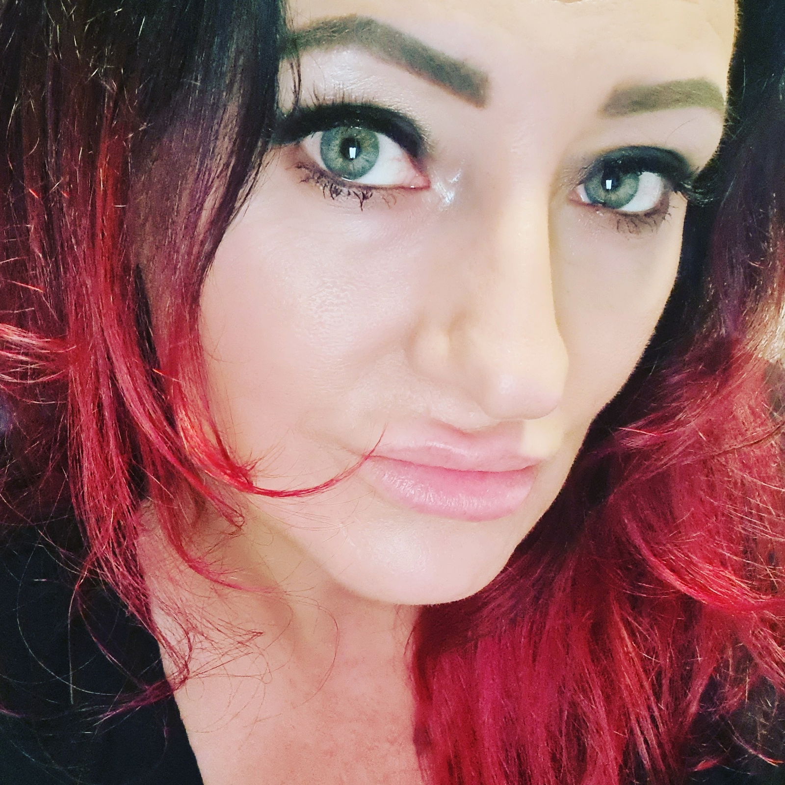Naughty Vixen 🔥's avatar