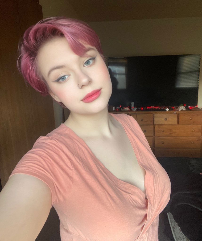 Violet's avatar
