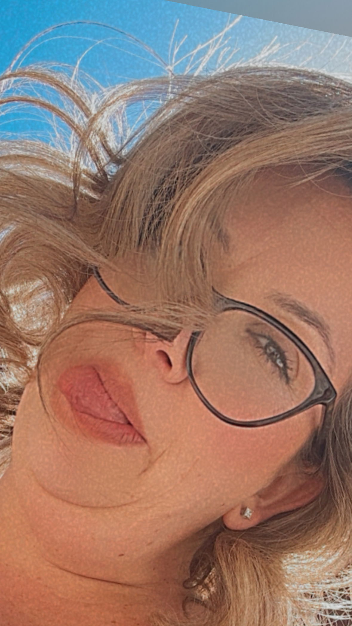 Watermelon Blonde's avatar