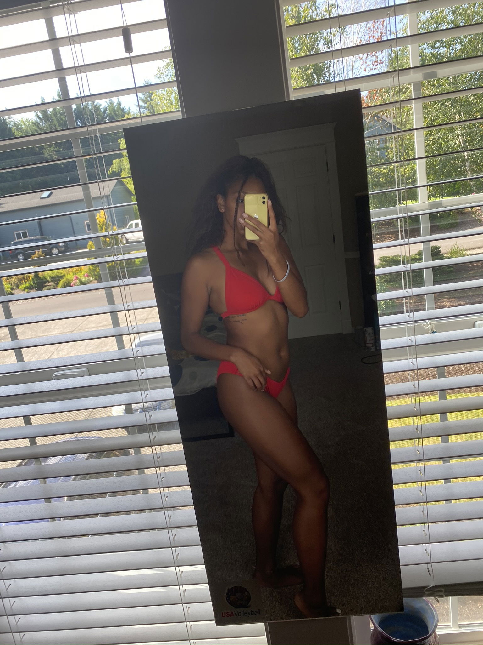 Nikki West's avatar
