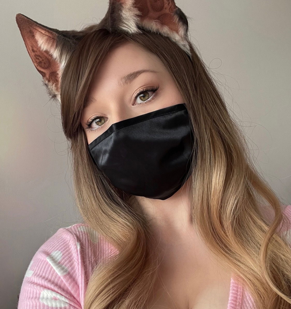 White Foxxy's avatar