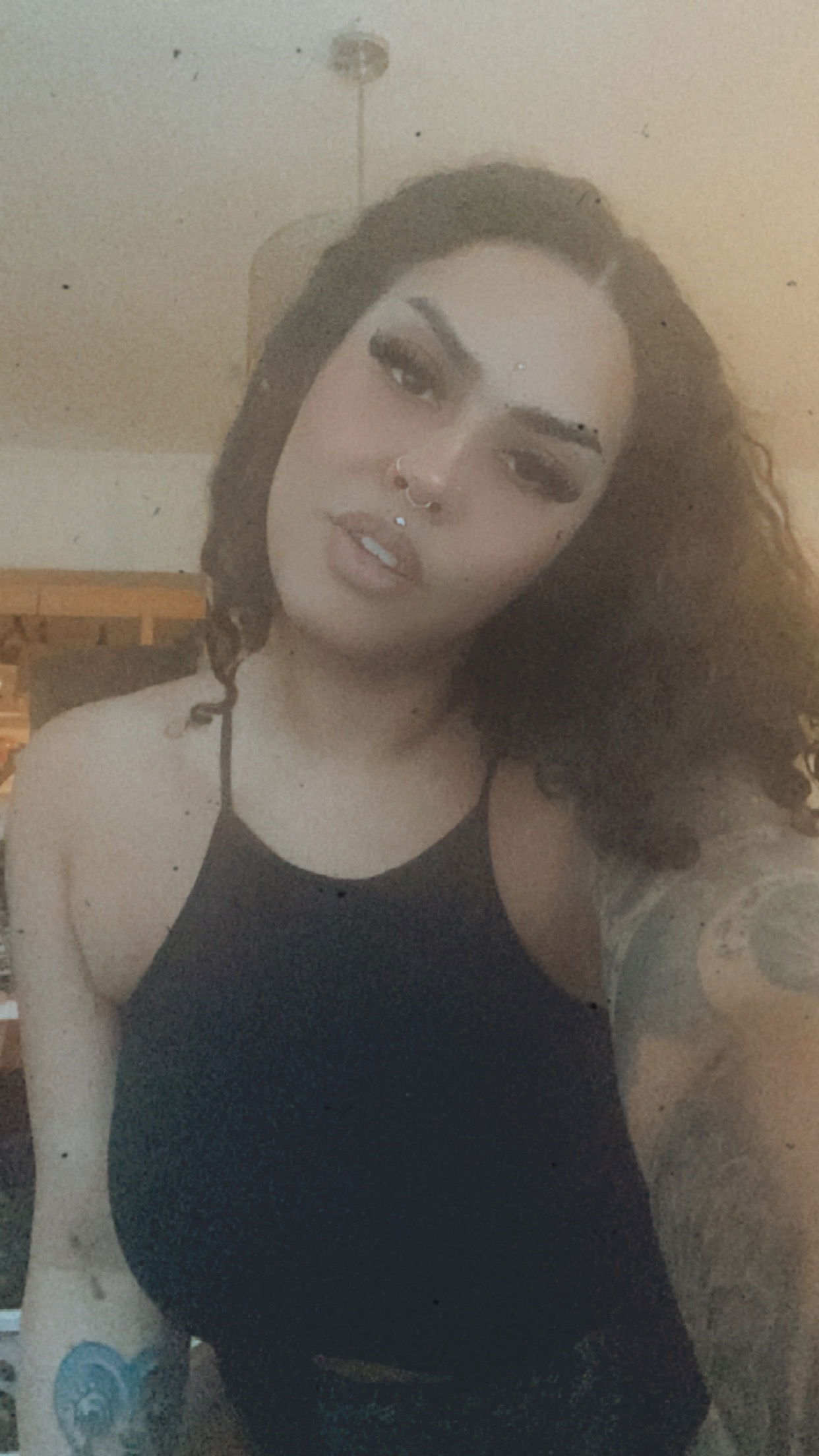 t r o u b l e's avatar