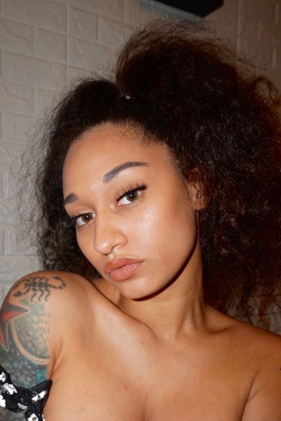 Wifey's avatar