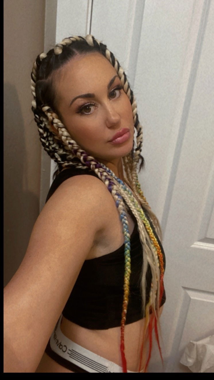 Wynter's avatar