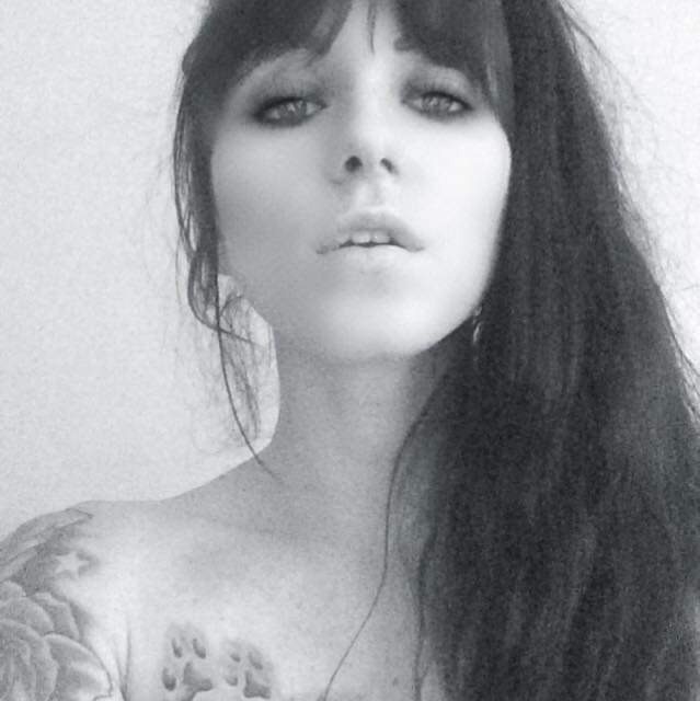 Anna wozniak's avatar