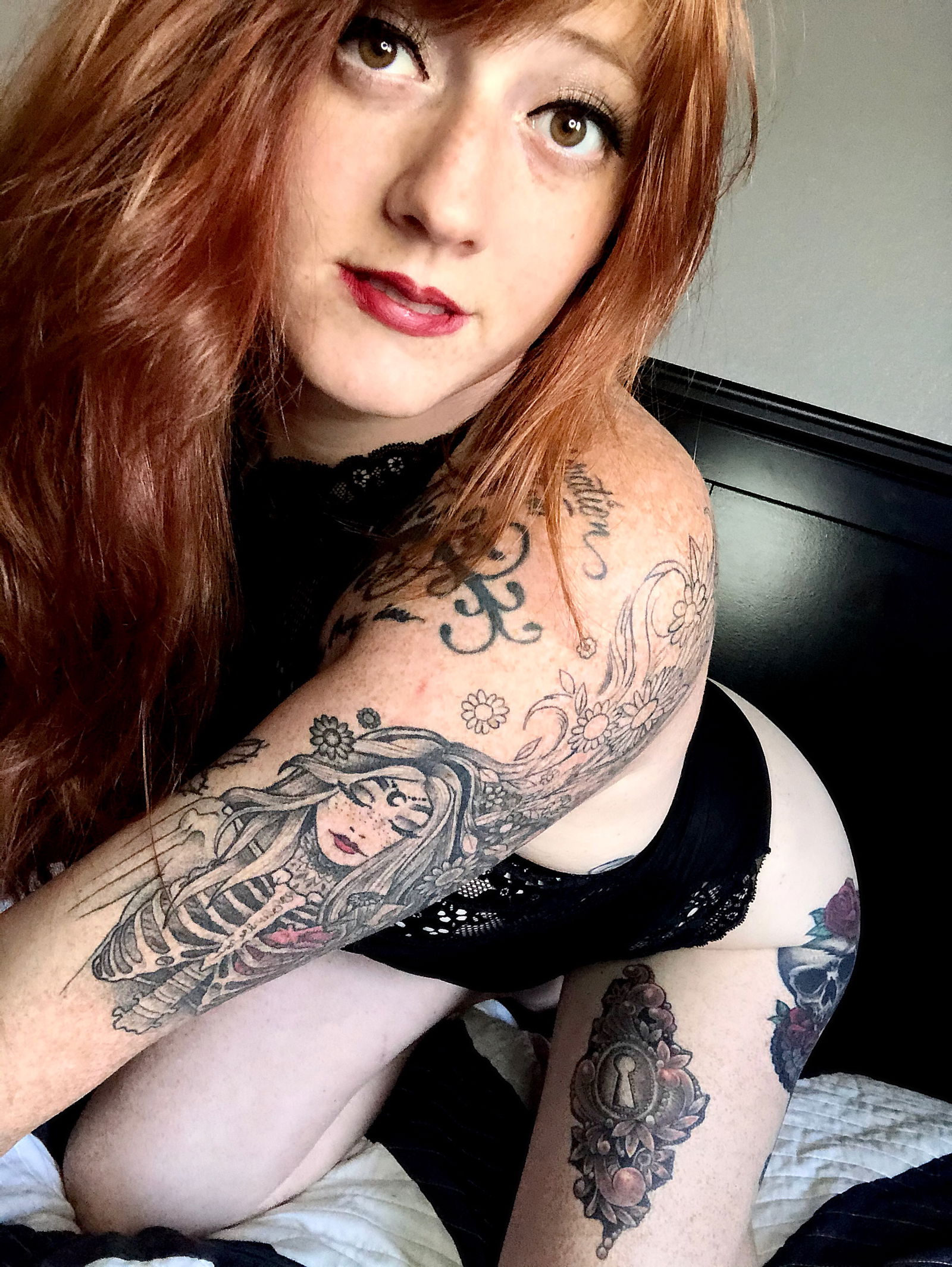 FoXy ▪️Tattoed ▪️NATURAL REDHEAD's avatar