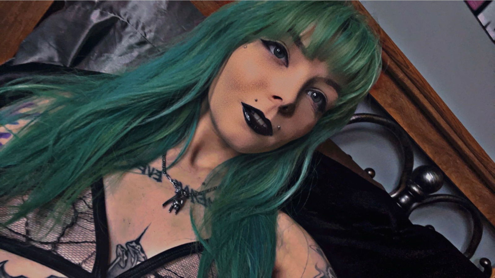 Green Goddess 🐍's avatar