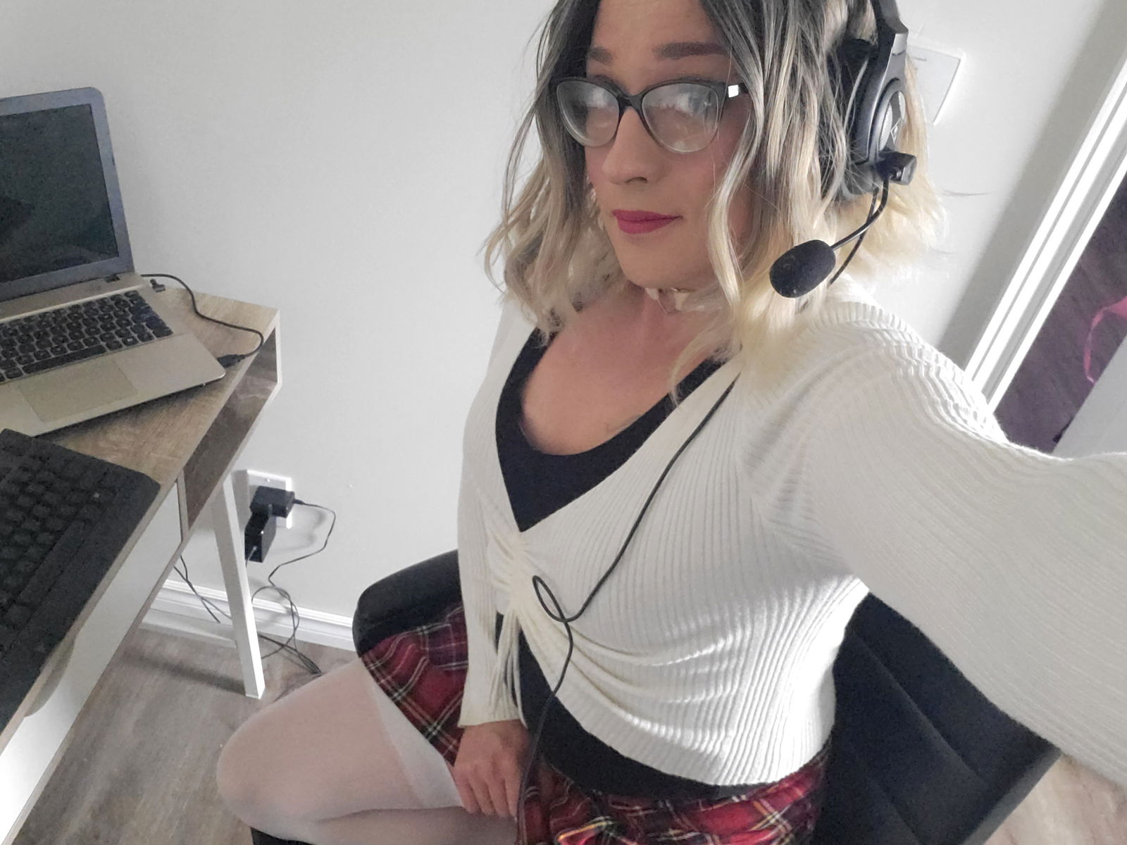 Bella Rose's avatar