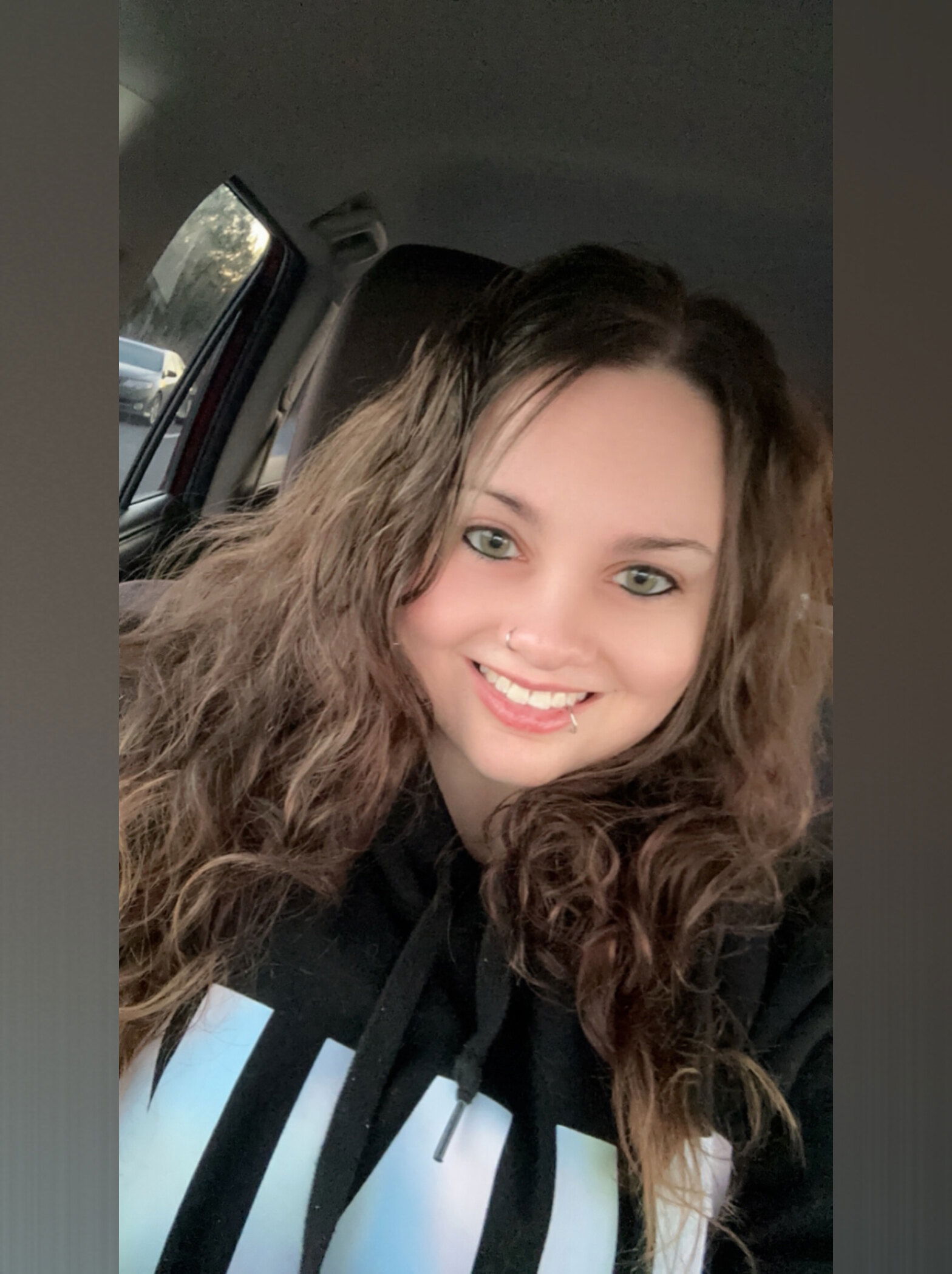 Mandy Elizabeth's avatar