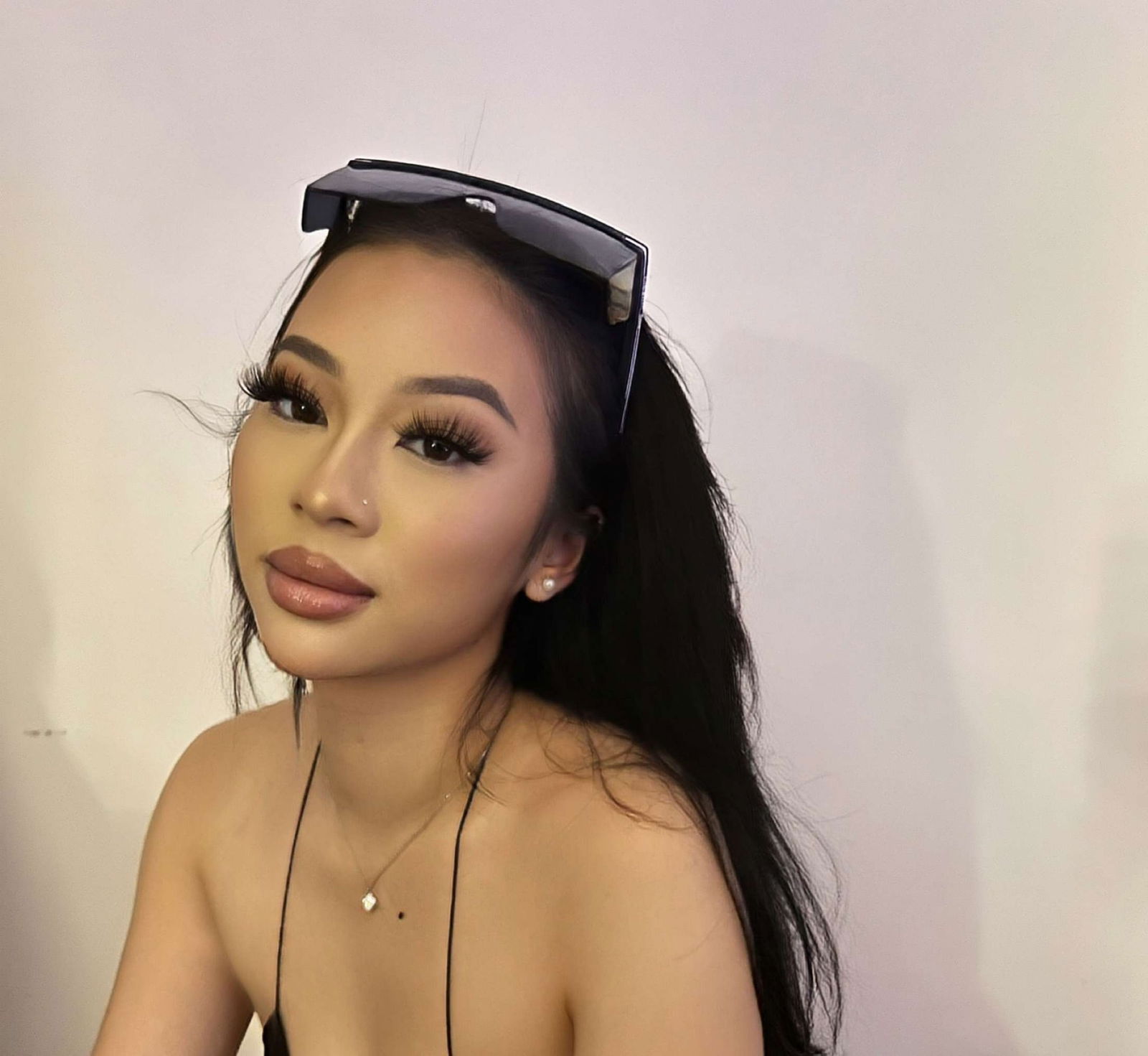 🥂Rosen 🥂's avatar