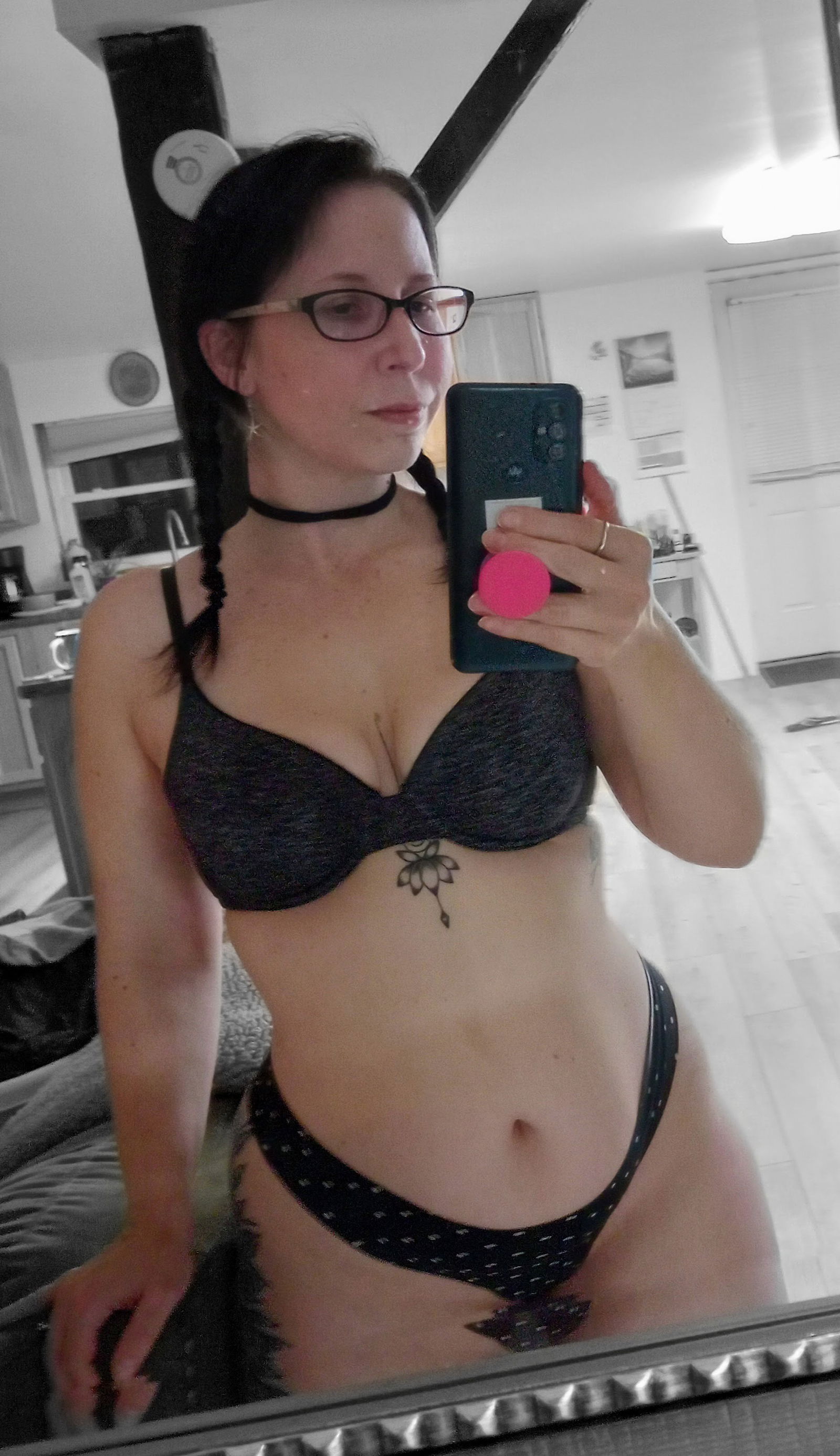 ShortnCurvy's avatar