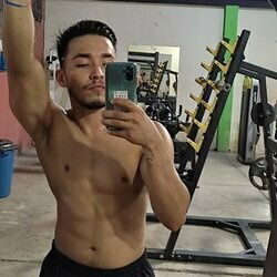 Y.L's avatar