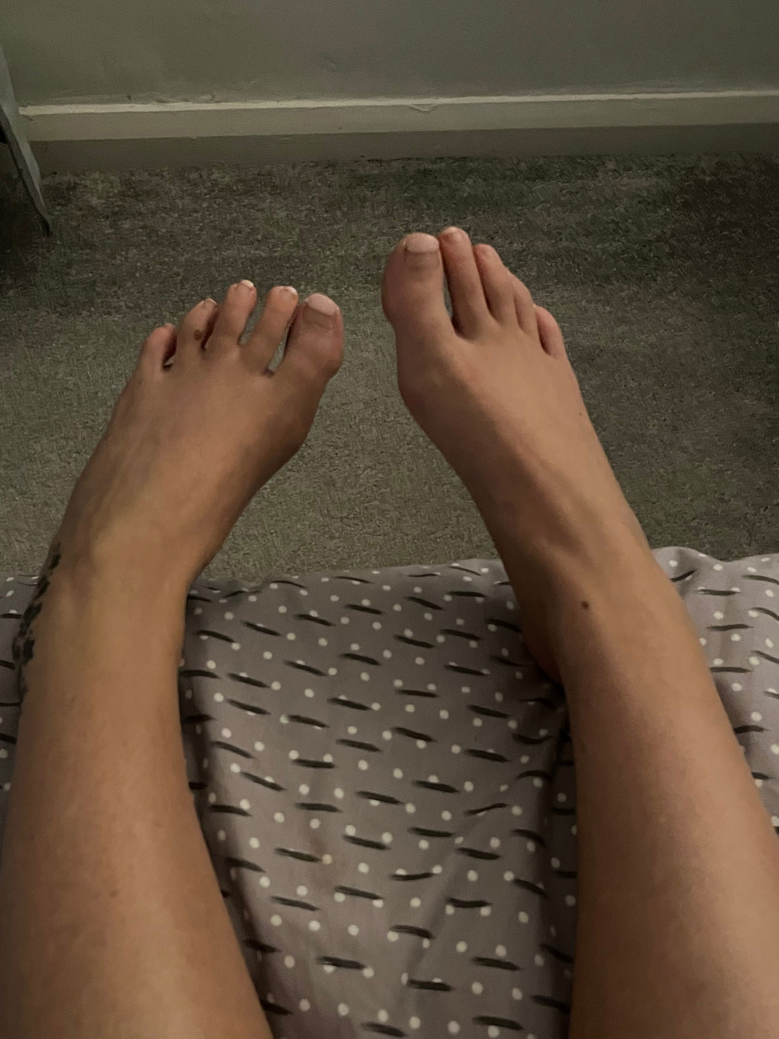 My toes are yours's avatar
