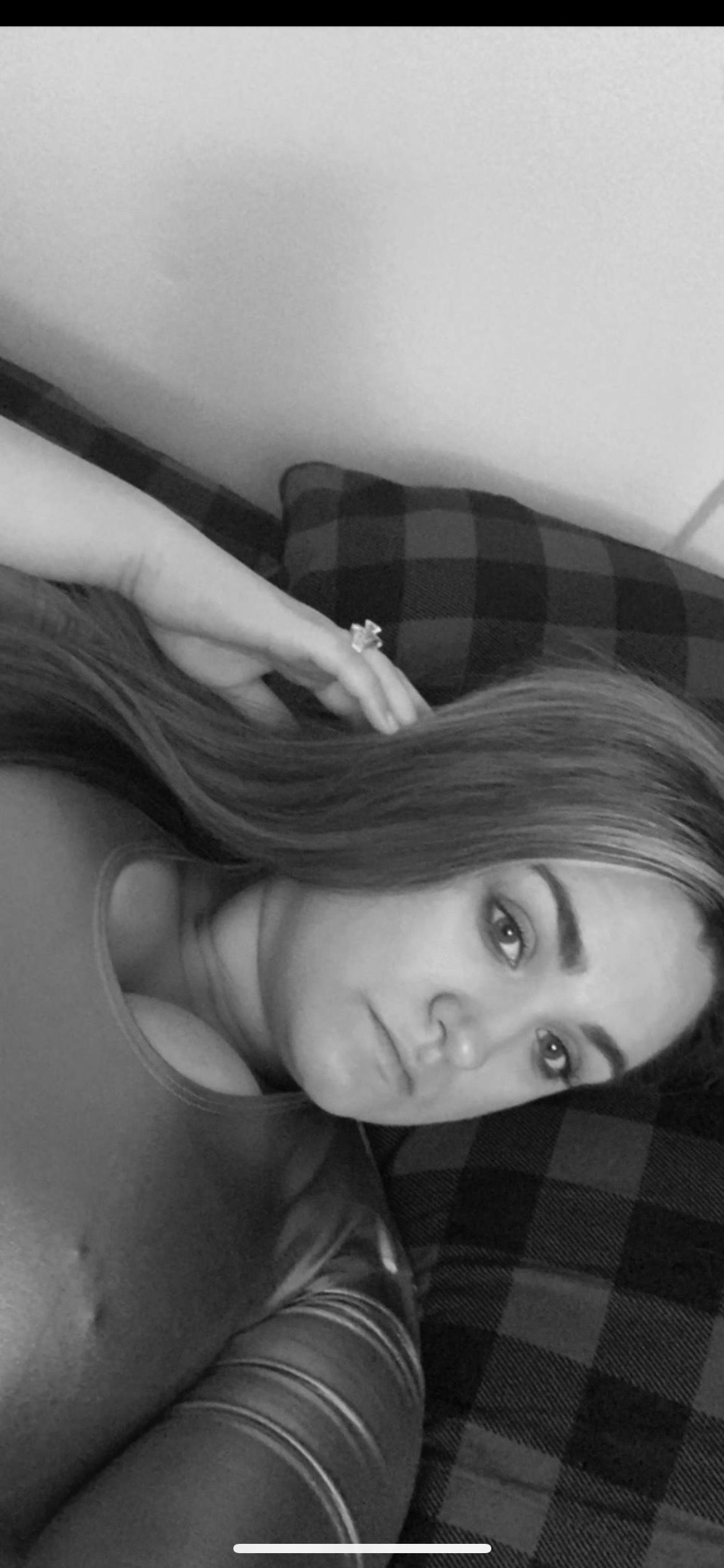 Younghotwife589's avatar