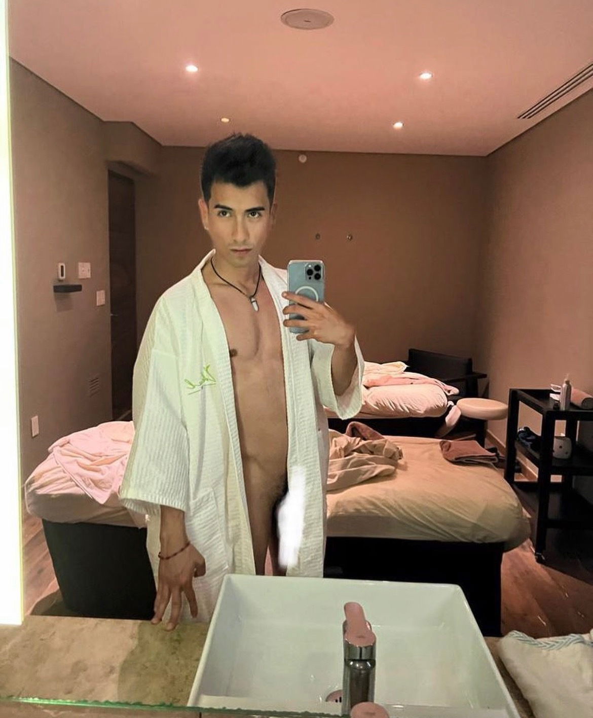 zack white's avatar