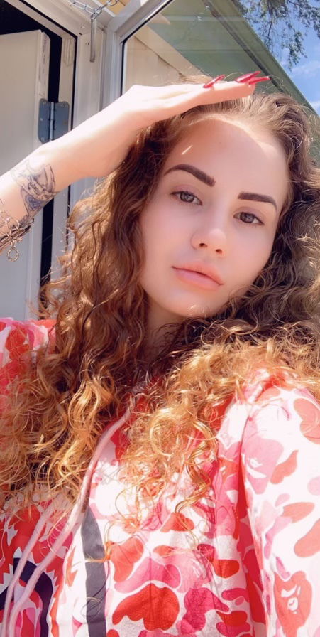 Zara 🌸's avatar