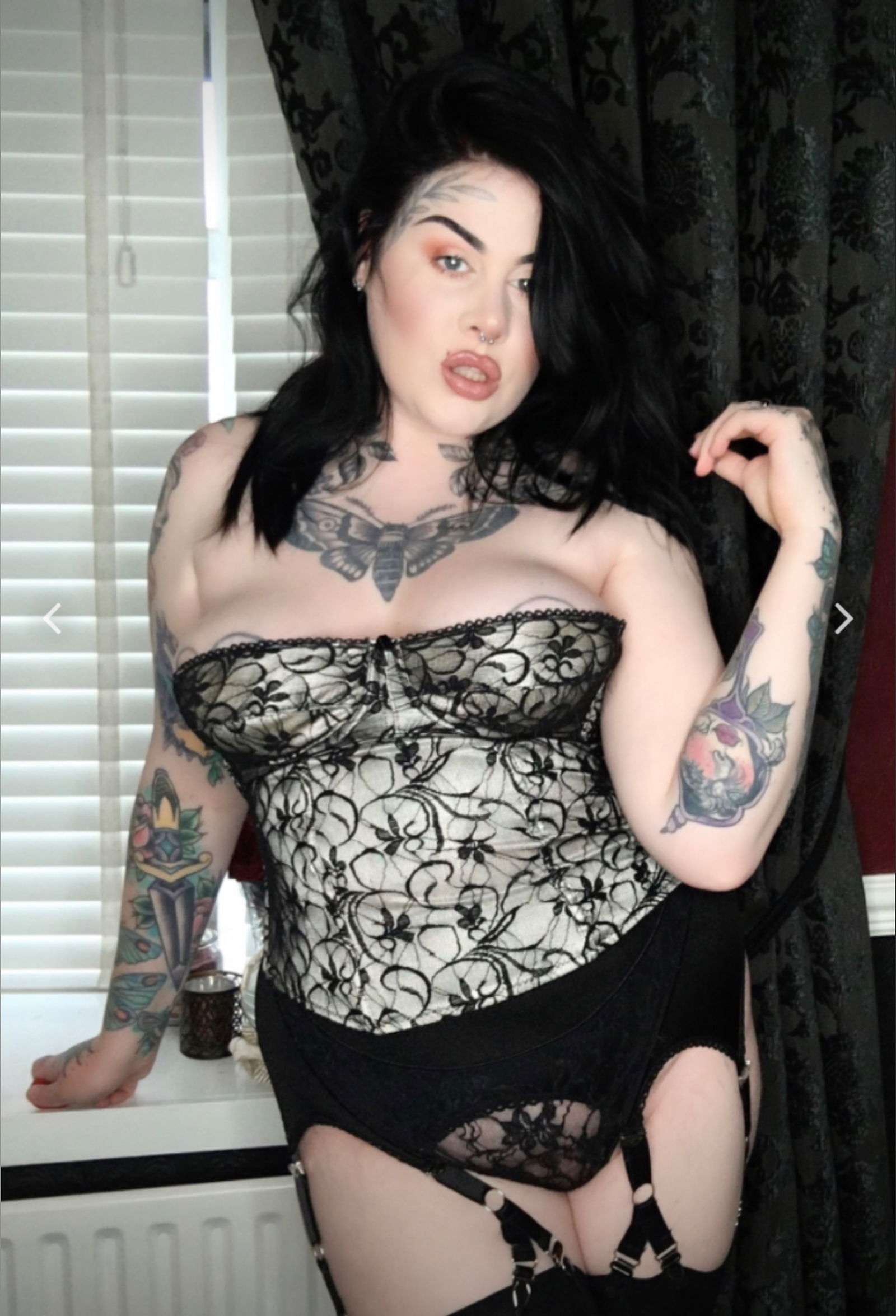 CURVY MlLF 🔥's avatar