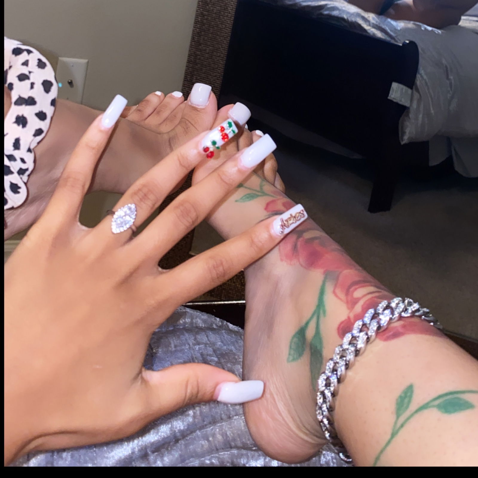 Yvette Slays profile banner