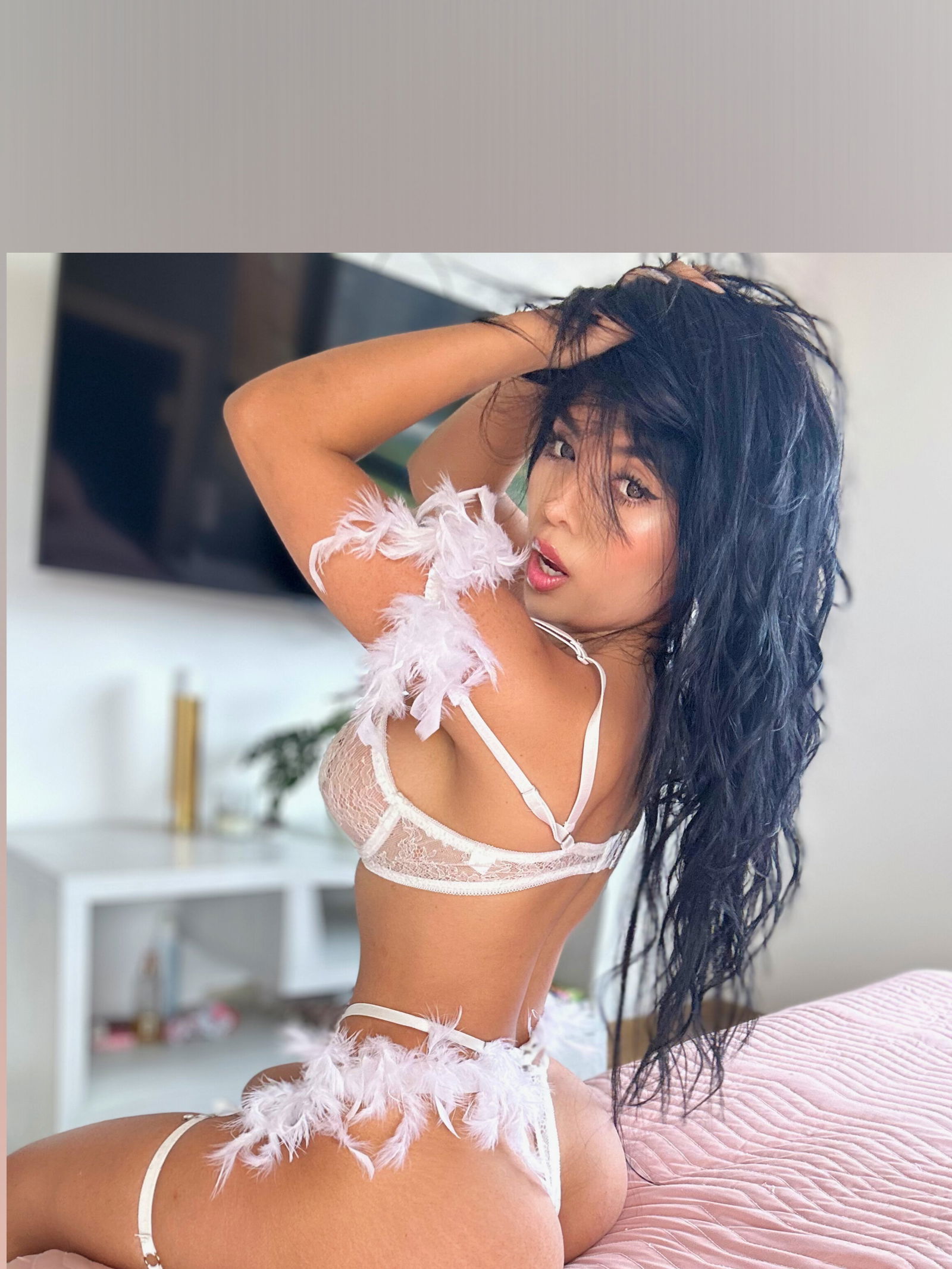 Alexita Tapia profile banner