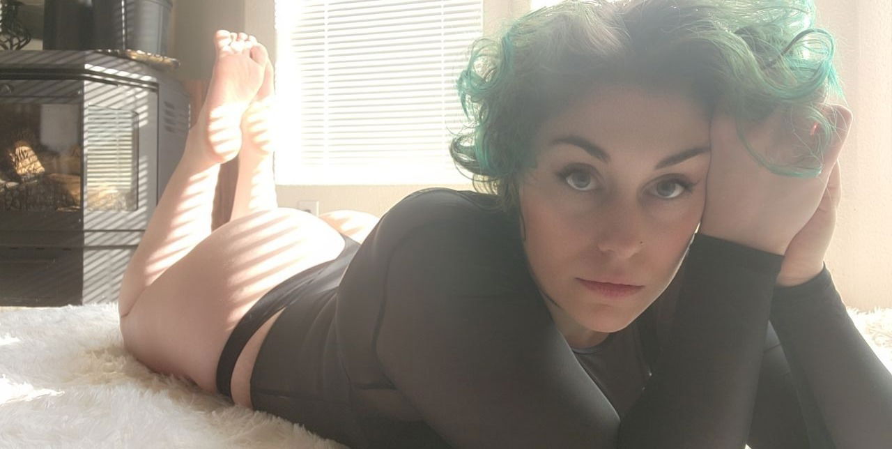 Alix Mercury profile banner