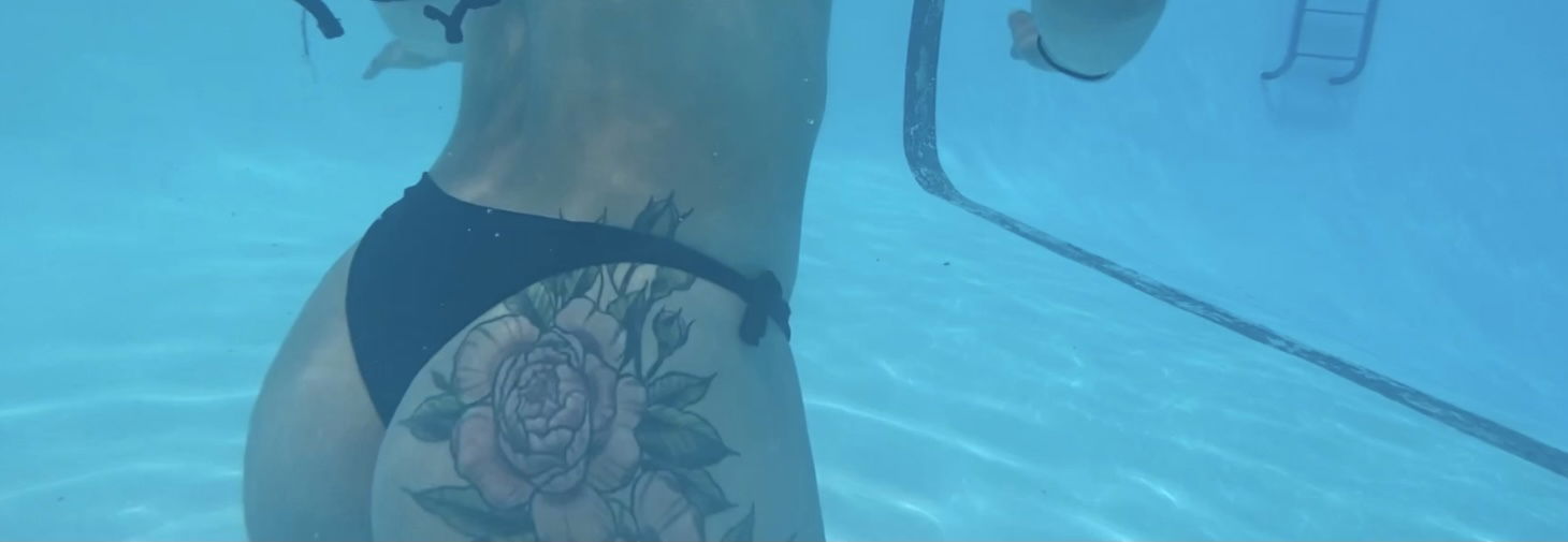 Alix Ro profile banner