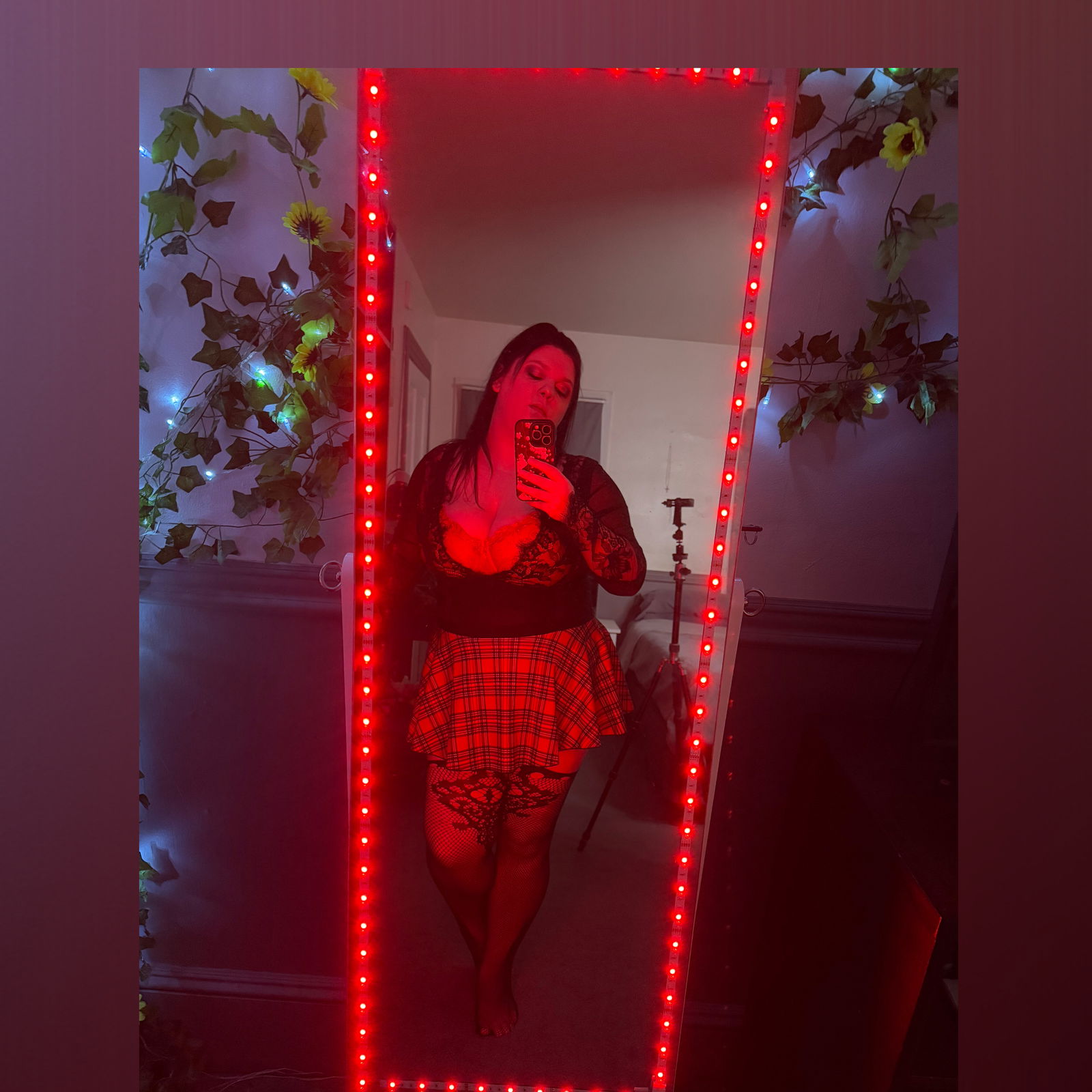Naughty_housewife profile banner
