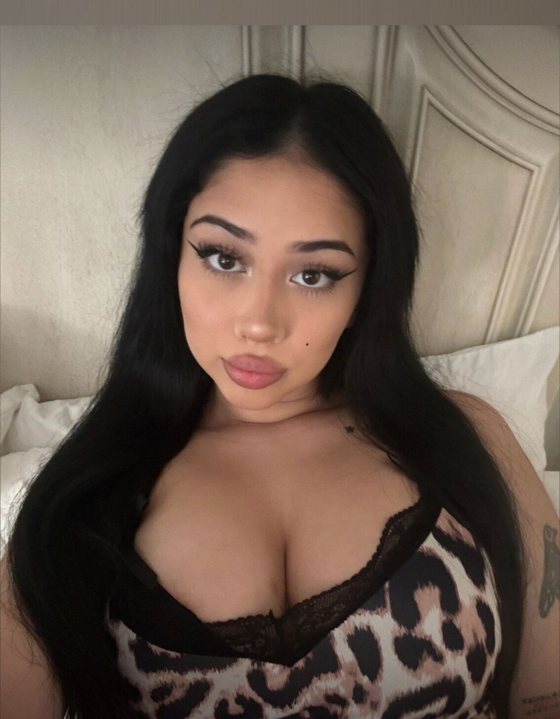 Jessie 🤍 profile banner