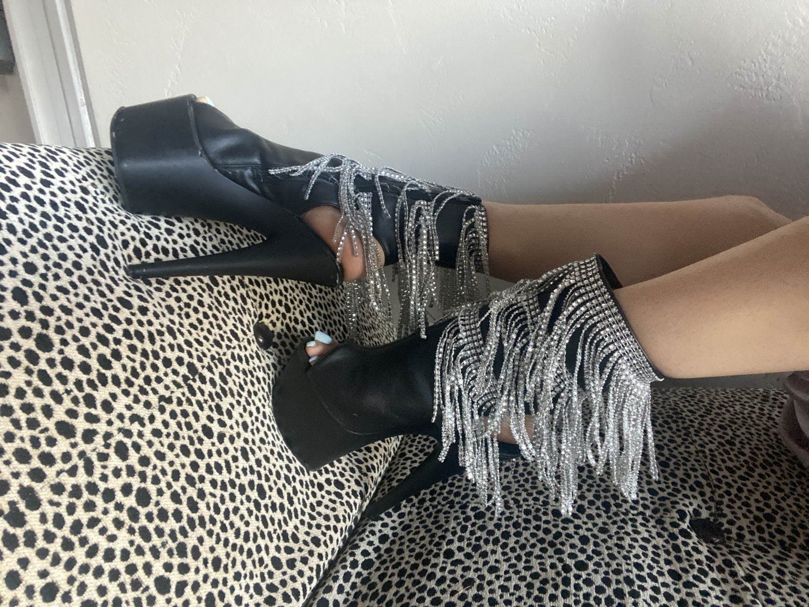 Angel Toes profile banner
