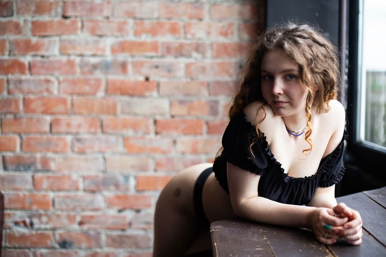 Angie Shere profile banner