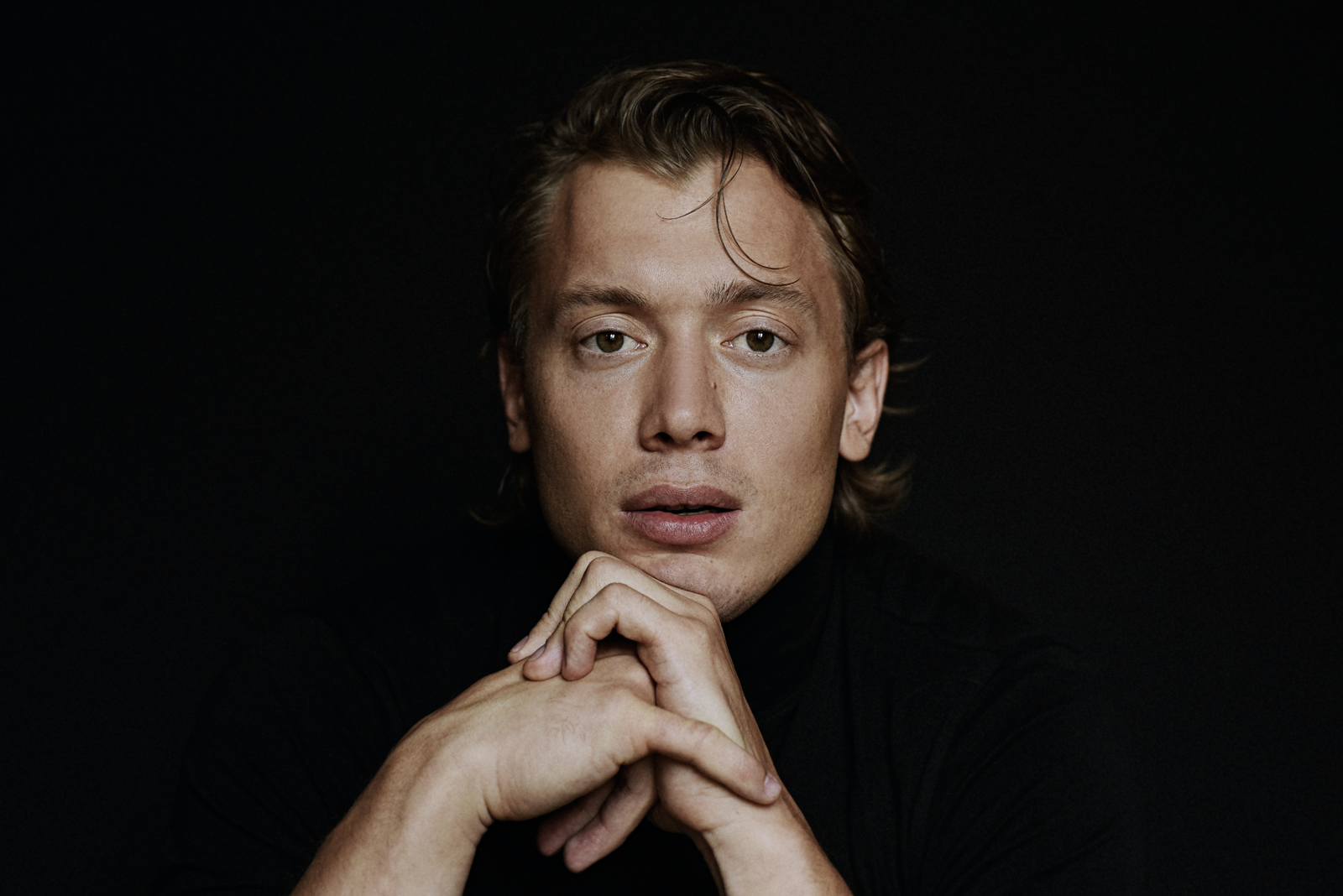 Arseniy profile banner
