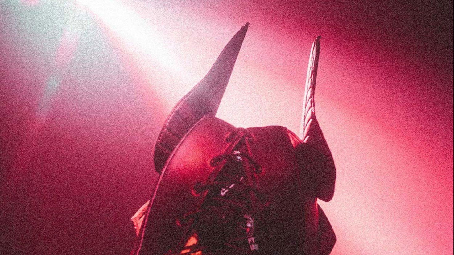 Axel Wolf profile banner