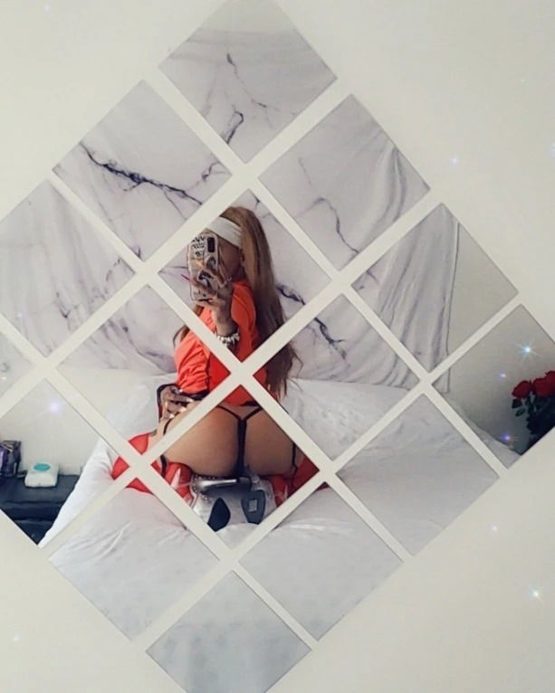 Aliiberry profile banner
