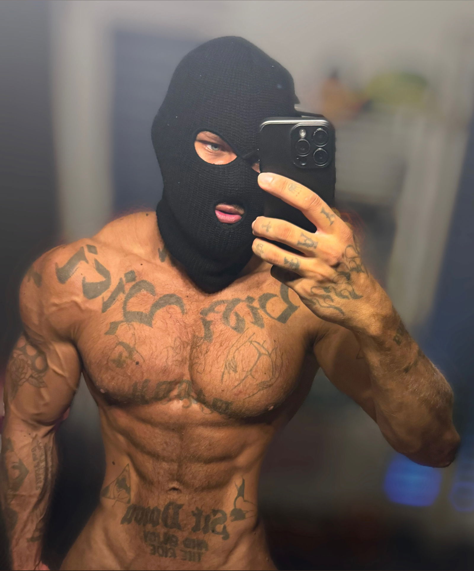I destroy holes๐๐ค profile banner