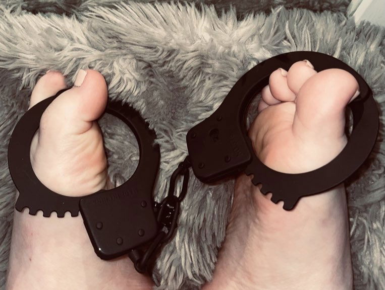 BAREFOOT profile banner