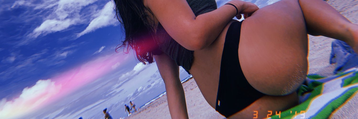 bella profile banner