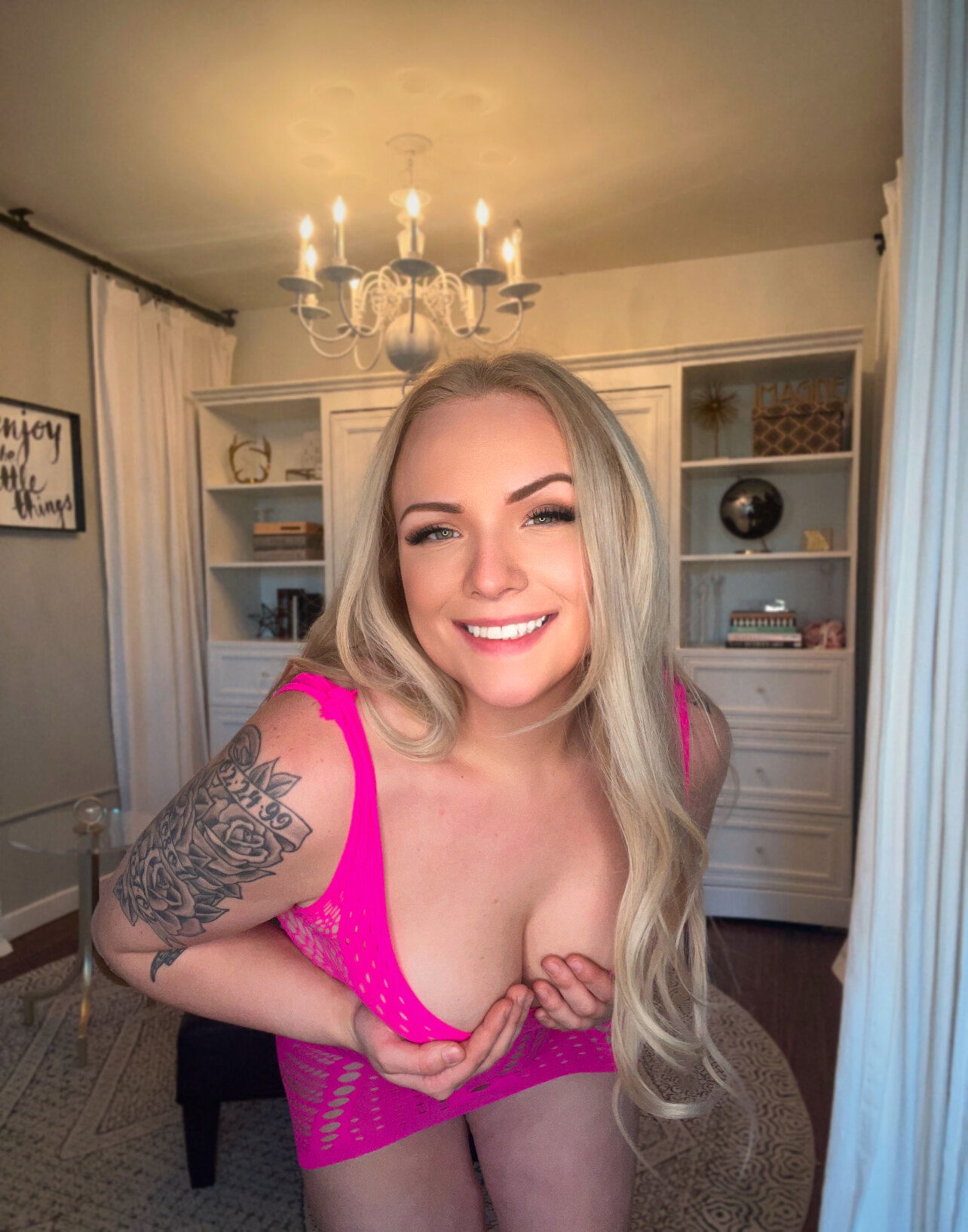 Madi profile banner