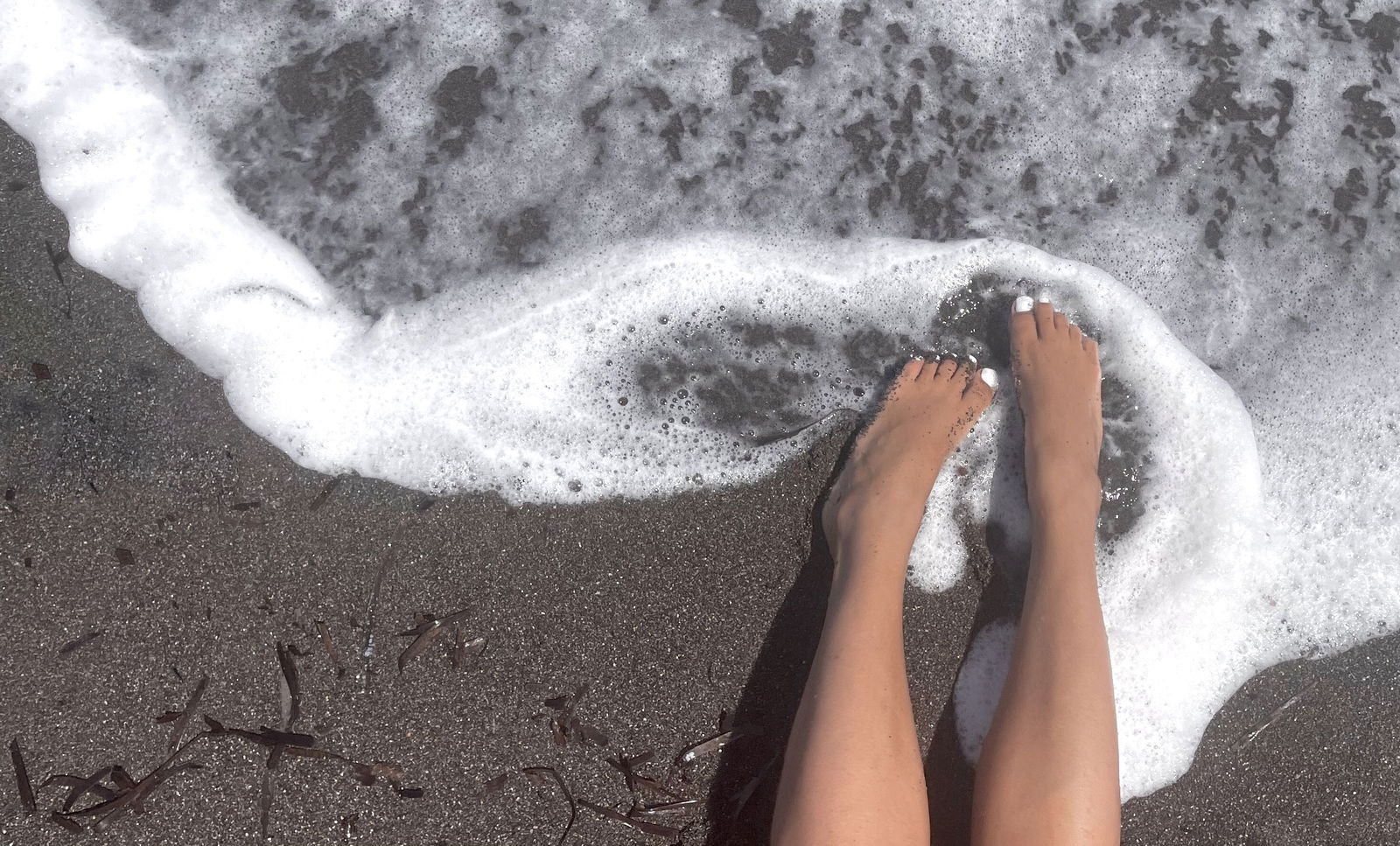 blond fairyfeet profile banner