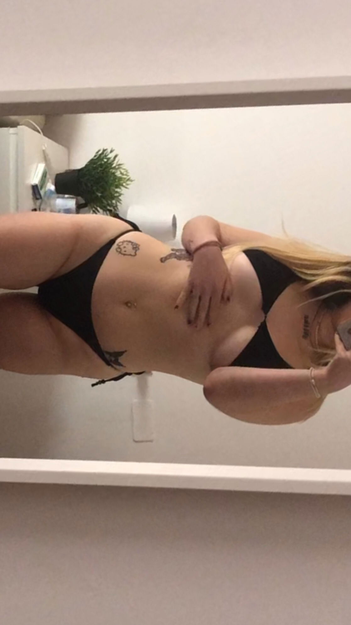 onlyblondie profile banner
