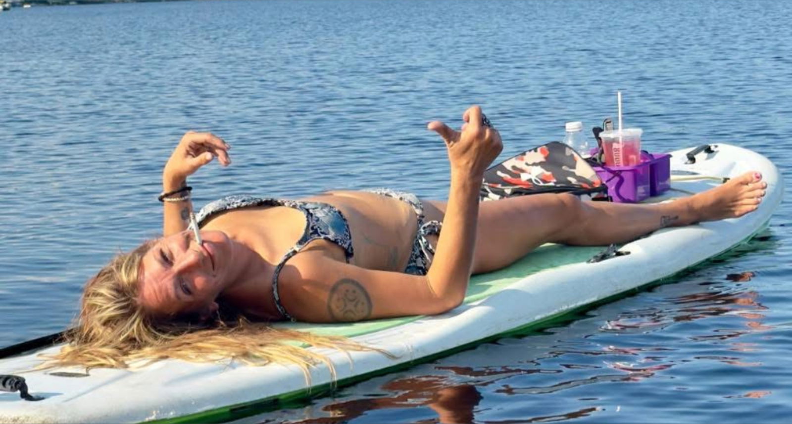 Bobbi Deede profile banner