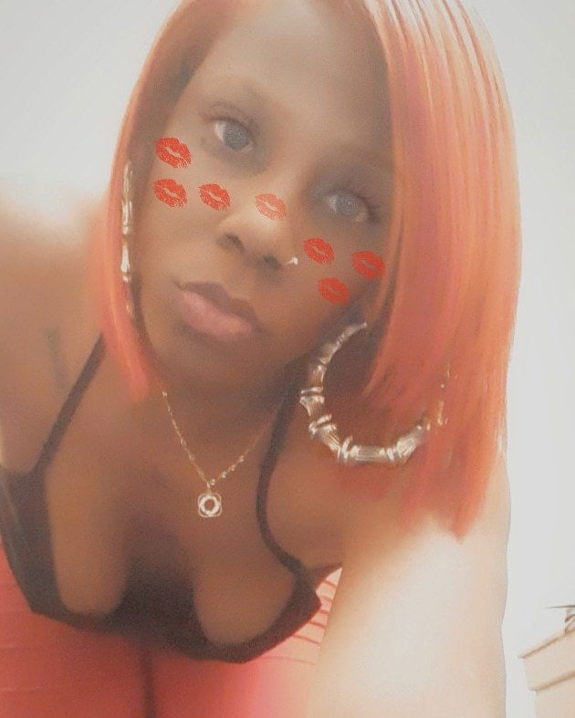Caramel Peach profile banner