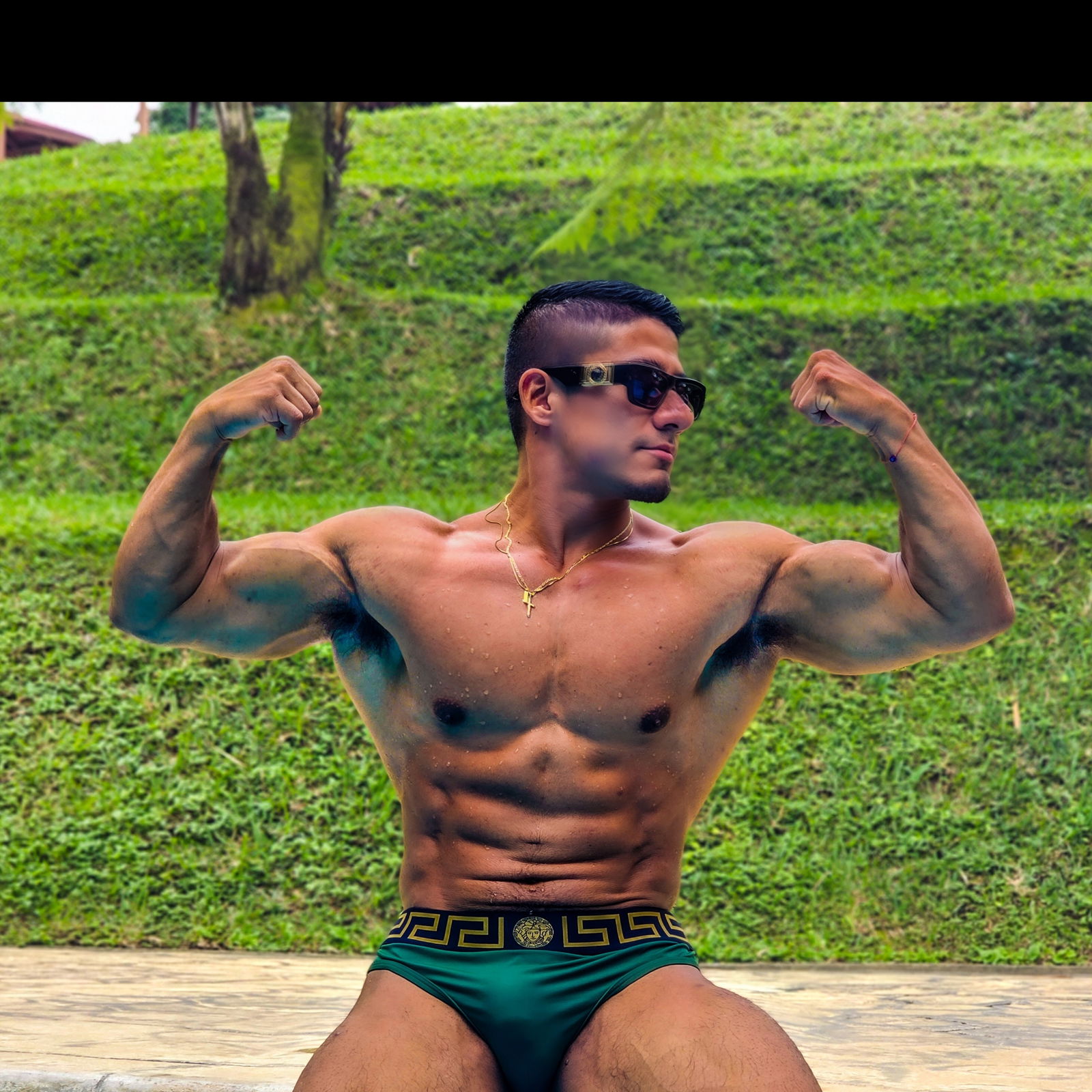Muscled Latino πͺπ profile banner