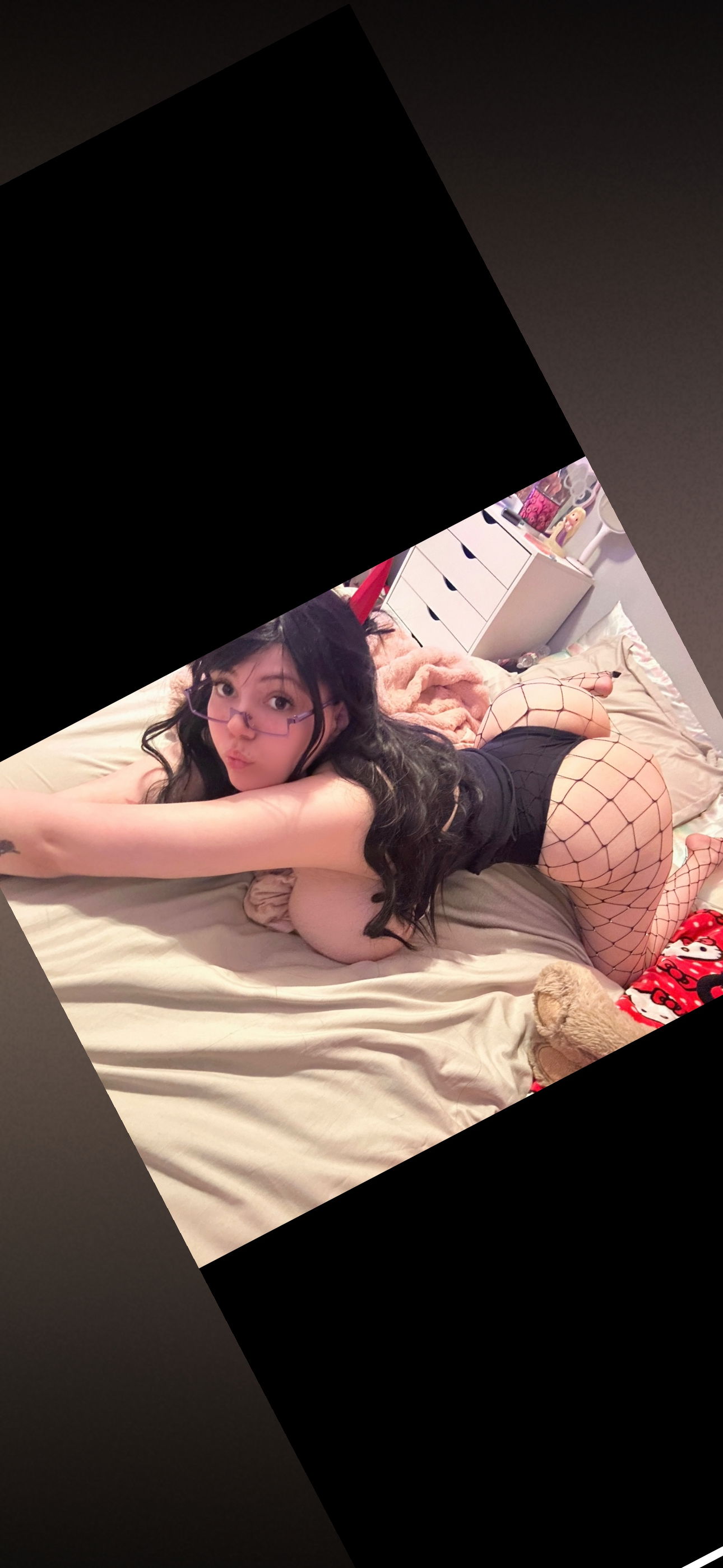 π€ Chewyourgf πΈ profile banner