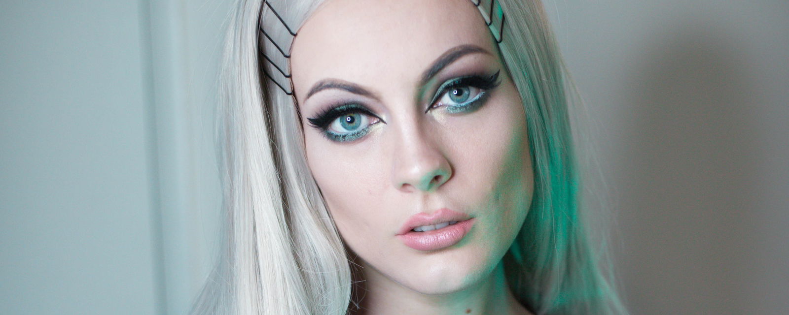 Courtney Dawne profile banner