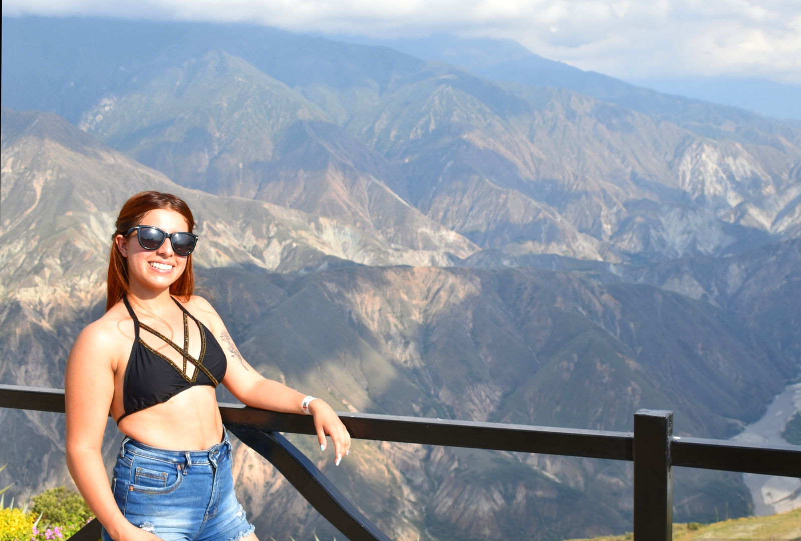 Daniela Jauregui profile banner