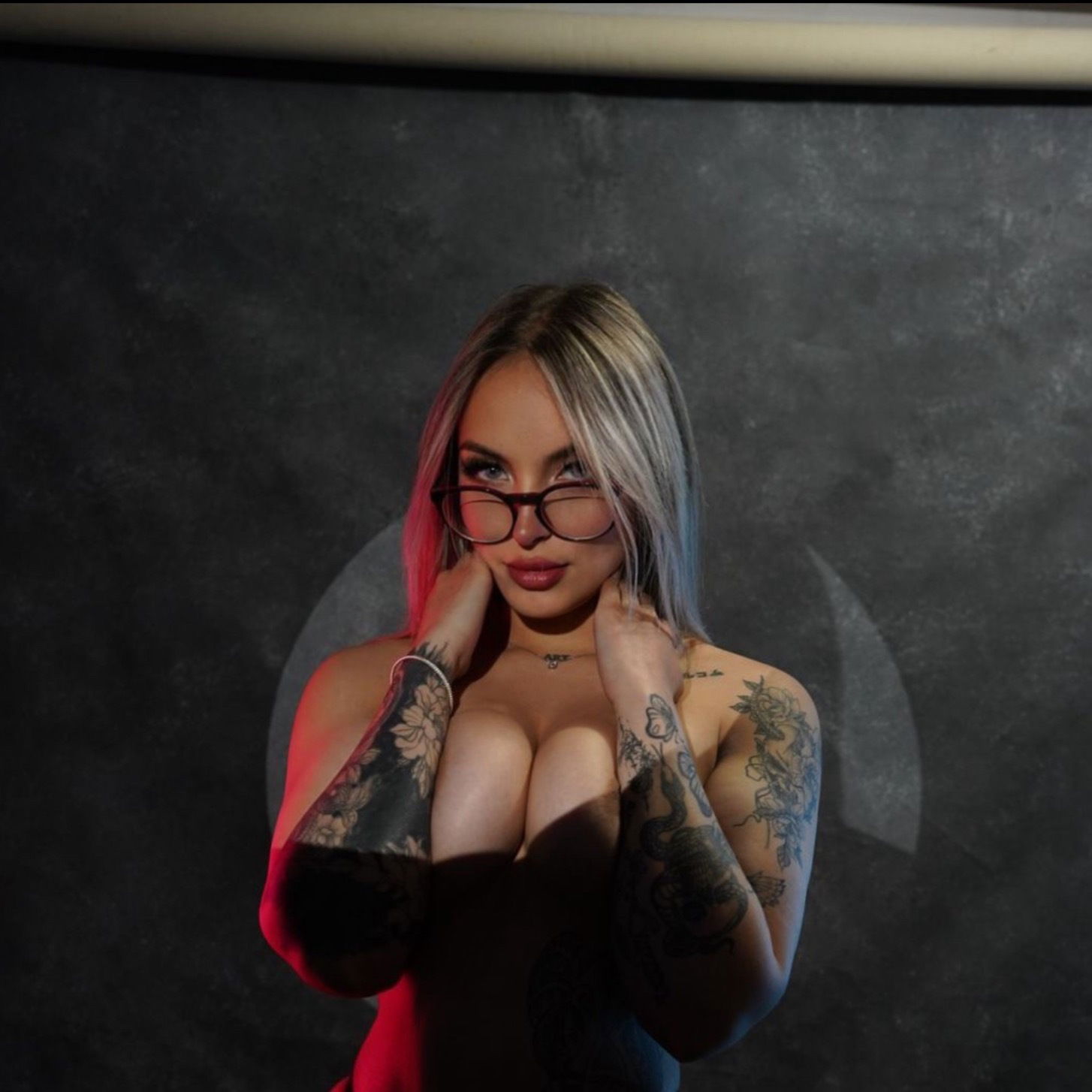 danyy.blonde banner